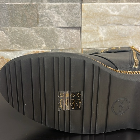 🎁 MICHAEL Michael Kors Haskell Studded Cuff Leather - Picture 9 of 9